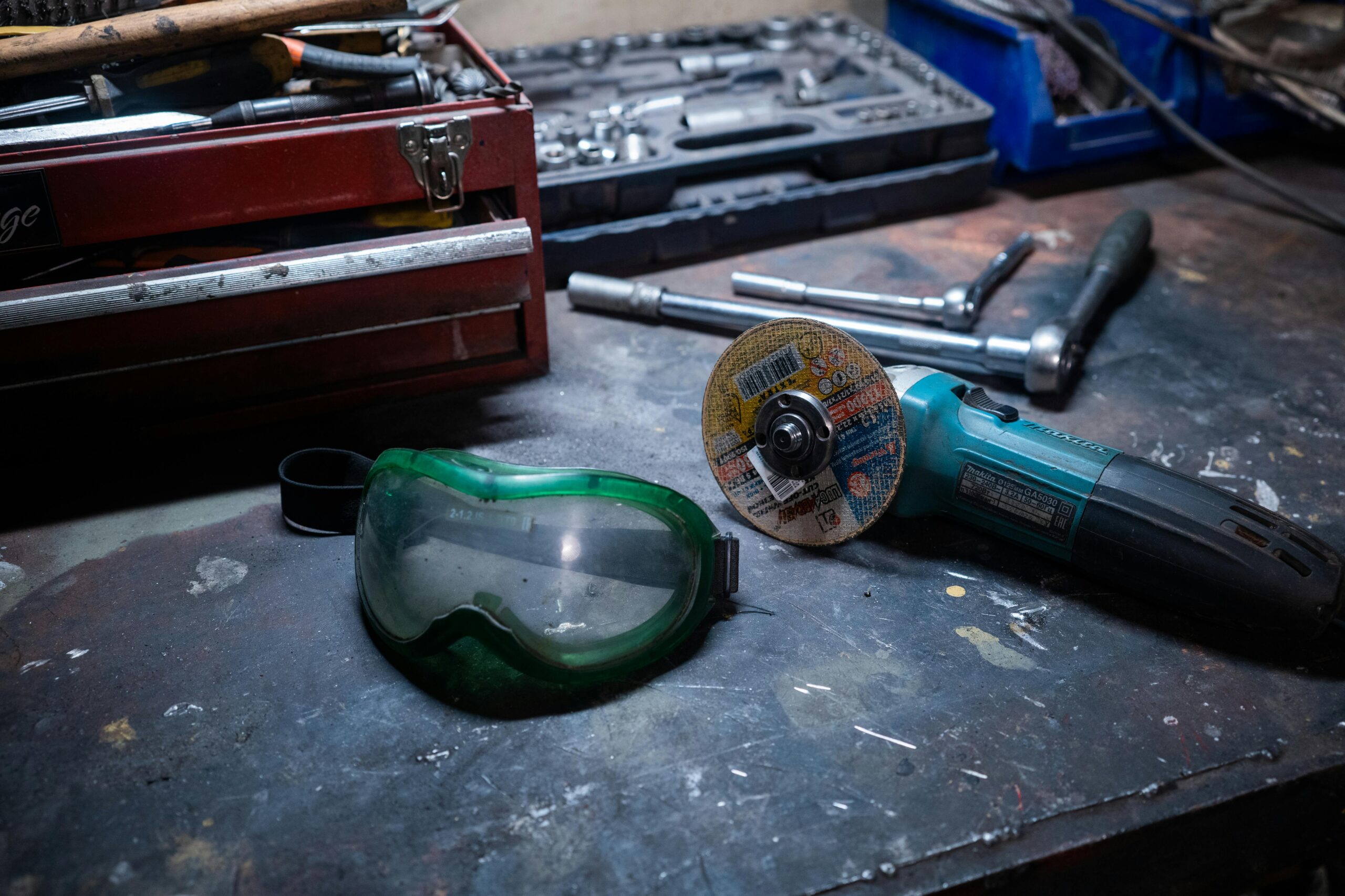 Angle Grinder Disc Speed Safety — Avoid Explosions