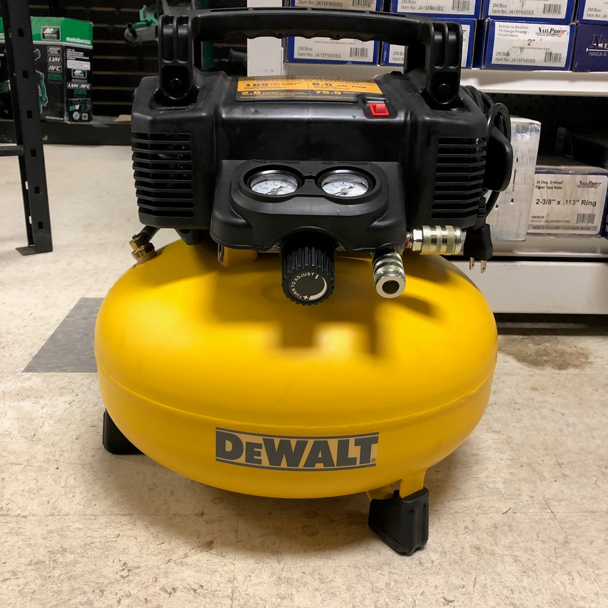 DEWALT Pancake Air Compressor 6 Gallon 165 PSI